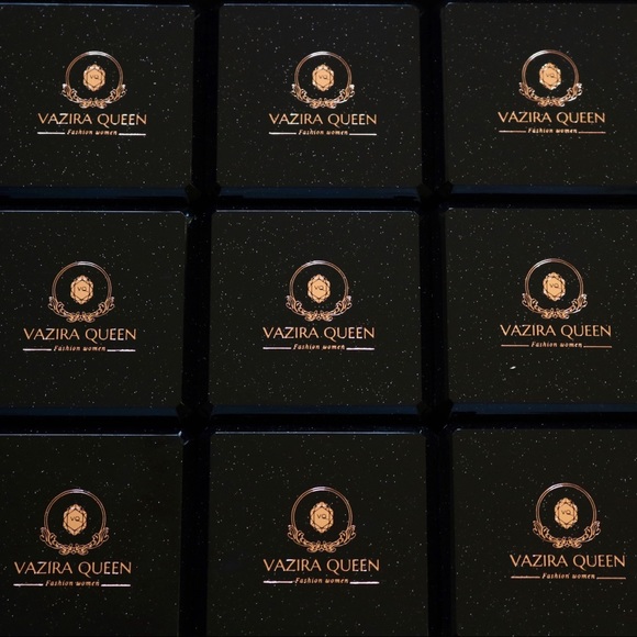 Unicorn Brooch with Crystals - Picture 7 of 7